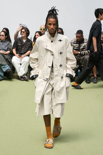 Look 29